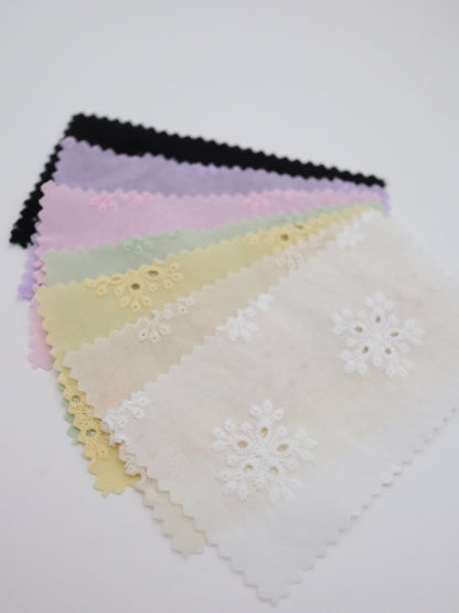 綿100%・アイレットフラワー刺繍ローン生地｜【生地幅】約132センチ 【混率】綿100％｜春夏ブラウス・ワンピース・子供服向け