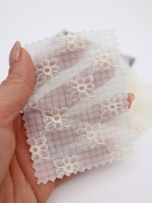 韓国生地　刺繍レース生地　オーガンジー生地