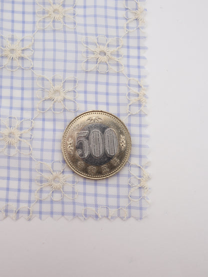 先染めチェック×精密フラワー刺繍ボイル生地｜【生地幅】約139センチ 【混率】ポリエステル100％｜ドッグウェア・春夏ブラウス・装飾オーバースカート向け