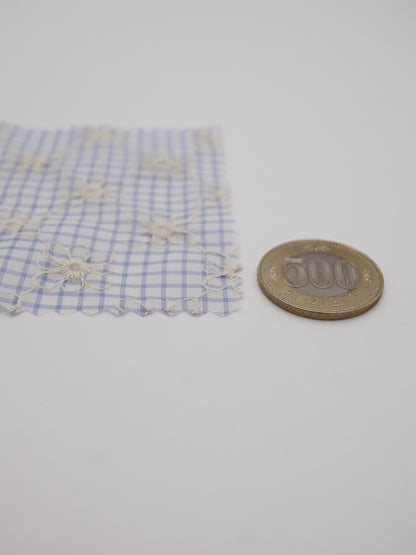 先染めチェック×精密フラワー刺繍ボイル生地｜【生地幅】約139センチ 【混率】ポリエステル100％｜ドッグウェア・春夏ブラウス・装飾オーバースカート向け