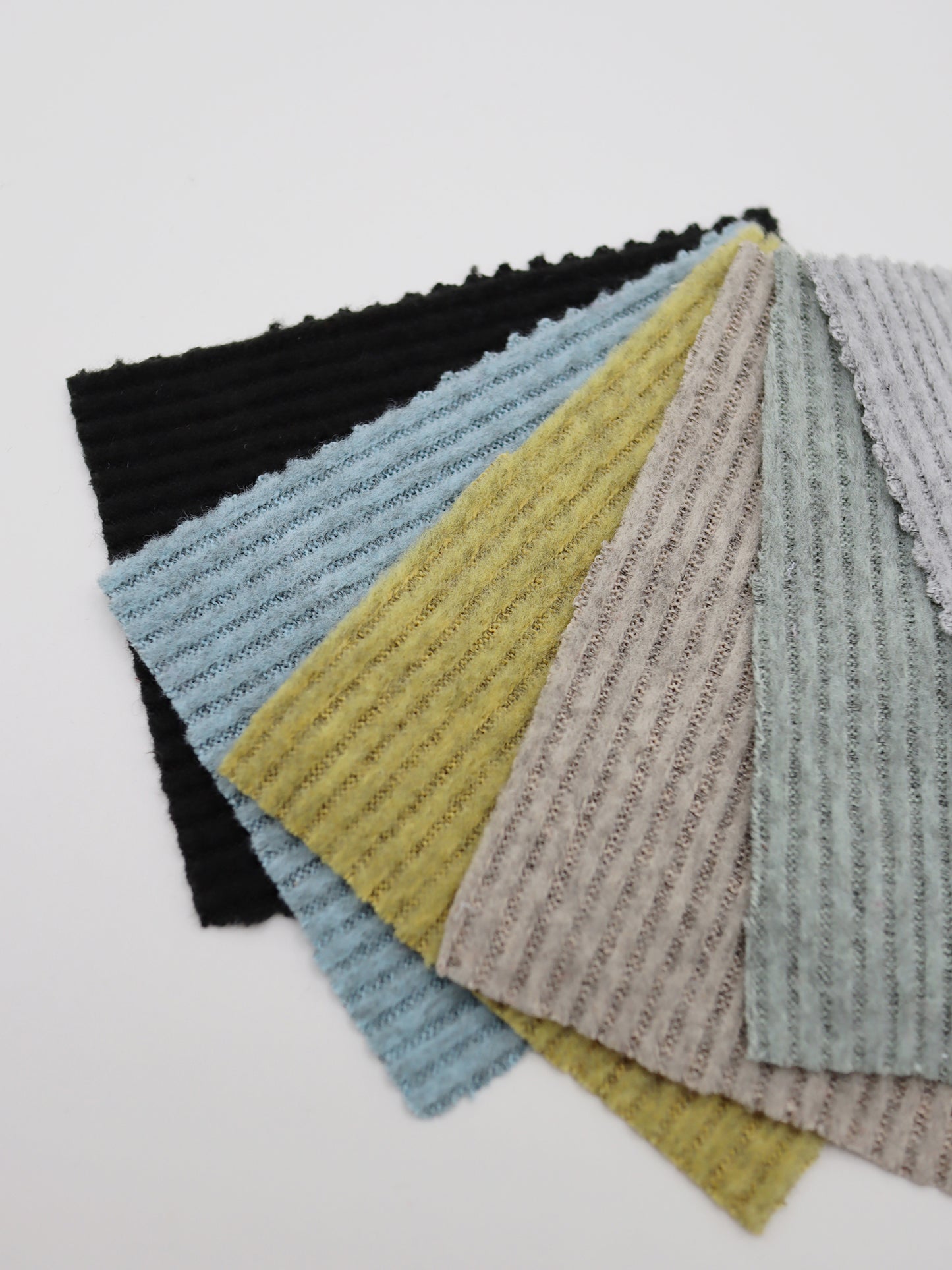 【25SS-179】起毛杢リブニット　/0.5ｙあたり = ～ 705円