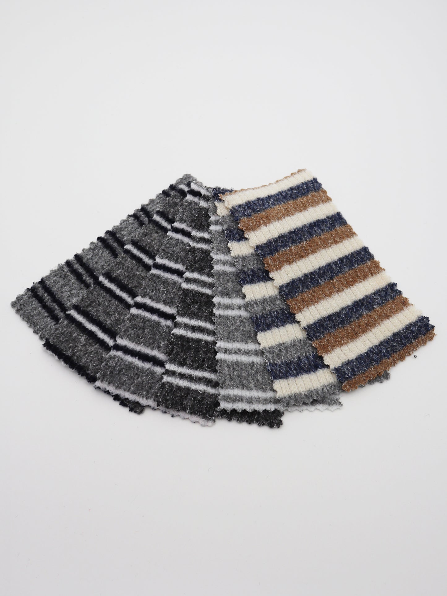 【25SS-180】起毛ボーダーリブ風二重織ニット　/0.5ｙあたり = ～1015円