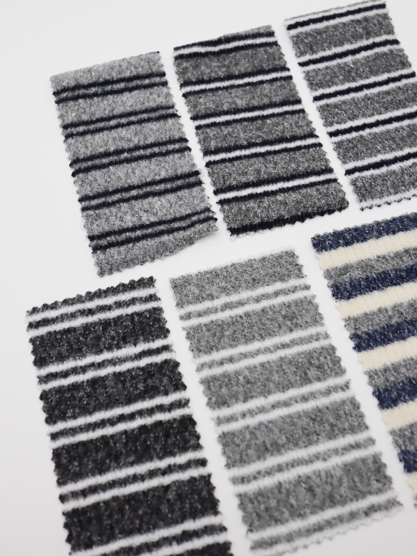 【25SS-180】起毛ボーダーリブ風二重織ニット　/0.5ｙあたり = ～1015円