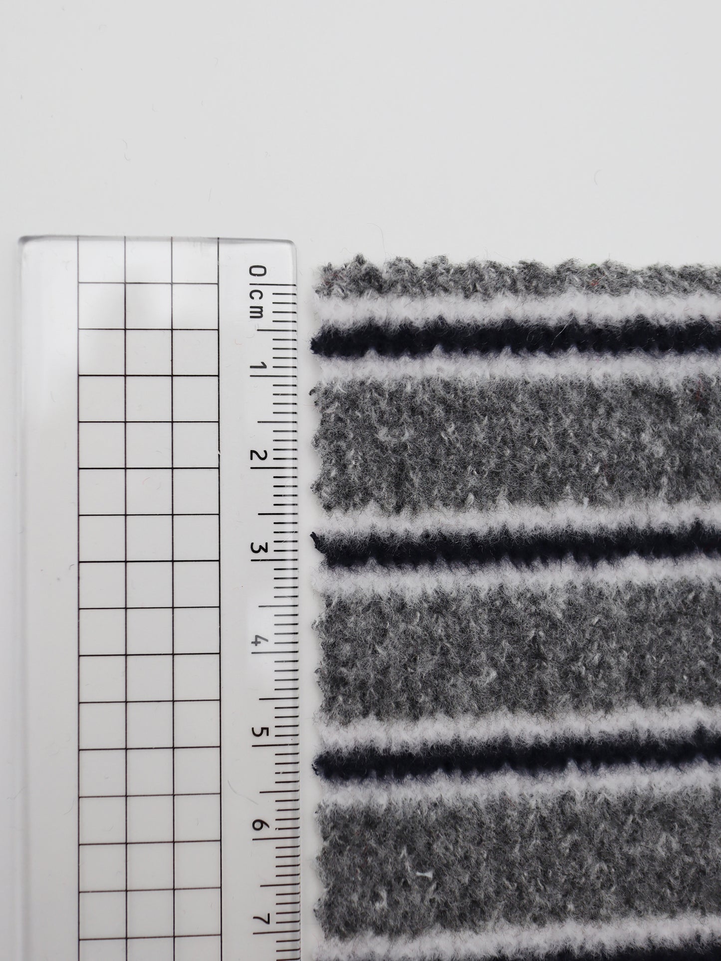 【25SS-180】起毛ボーダーリブ風二重織ニット　/0.5ｙあたり = ～1015円