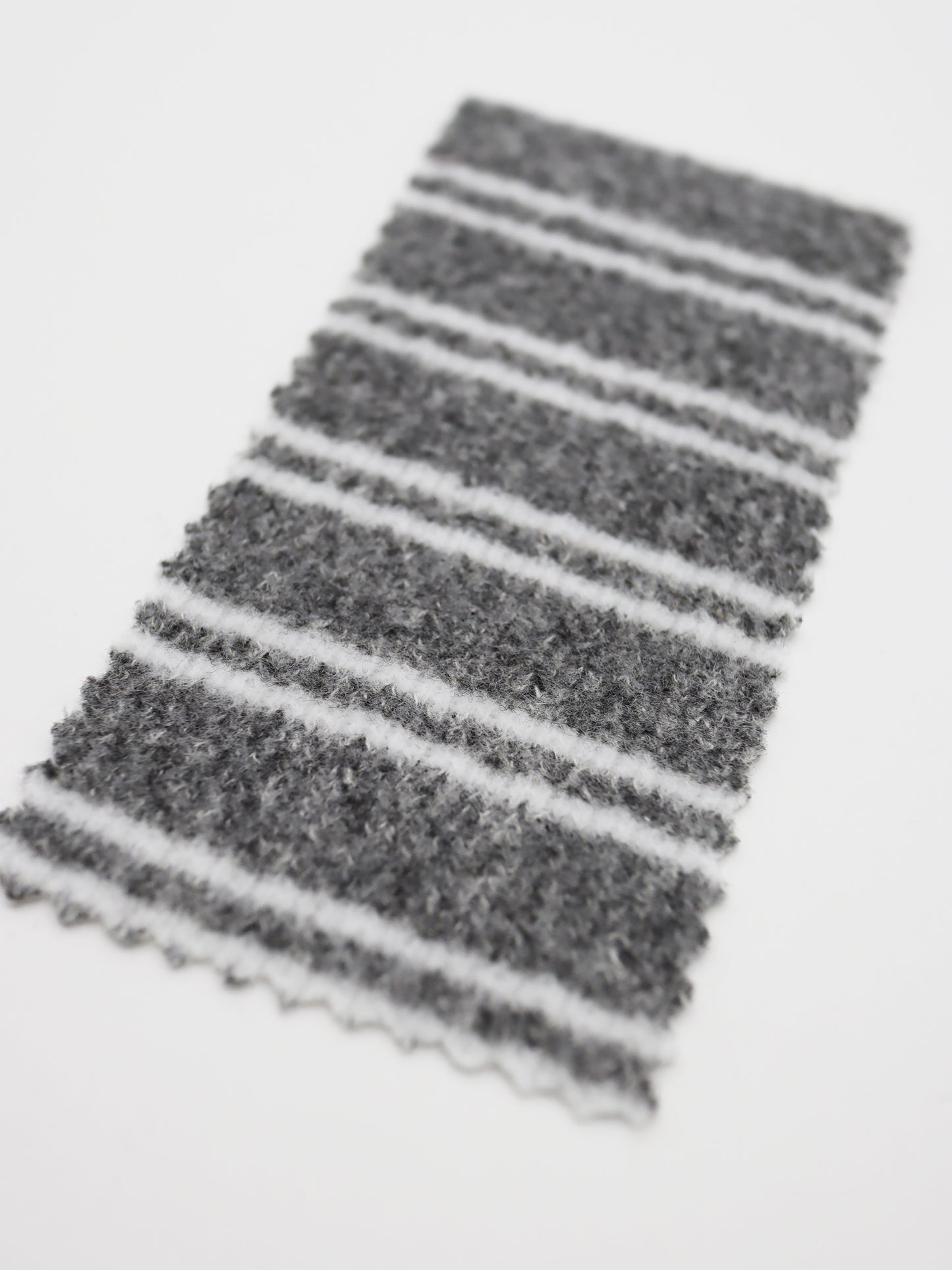 【25SS-180】起毛ボーダーリブ風二重織ニット　/0.5ｙあたり = ～1015円