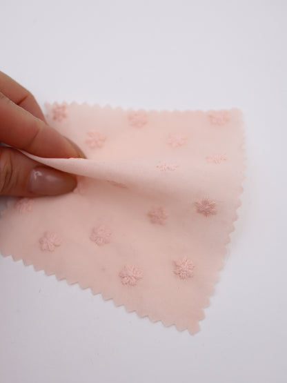 綿100%・精密プチフラワー刺繍ローン生地｜【生地幅】約137センチ 【混率】綿100％｜春夏ブラウス・ワンピース・子供服向け