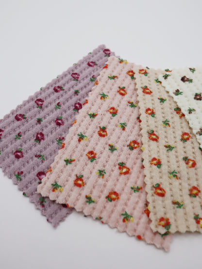 【25SS-135】起毛小花柄プリントワッフルニット　/0.5ｙあたり = ～1240円