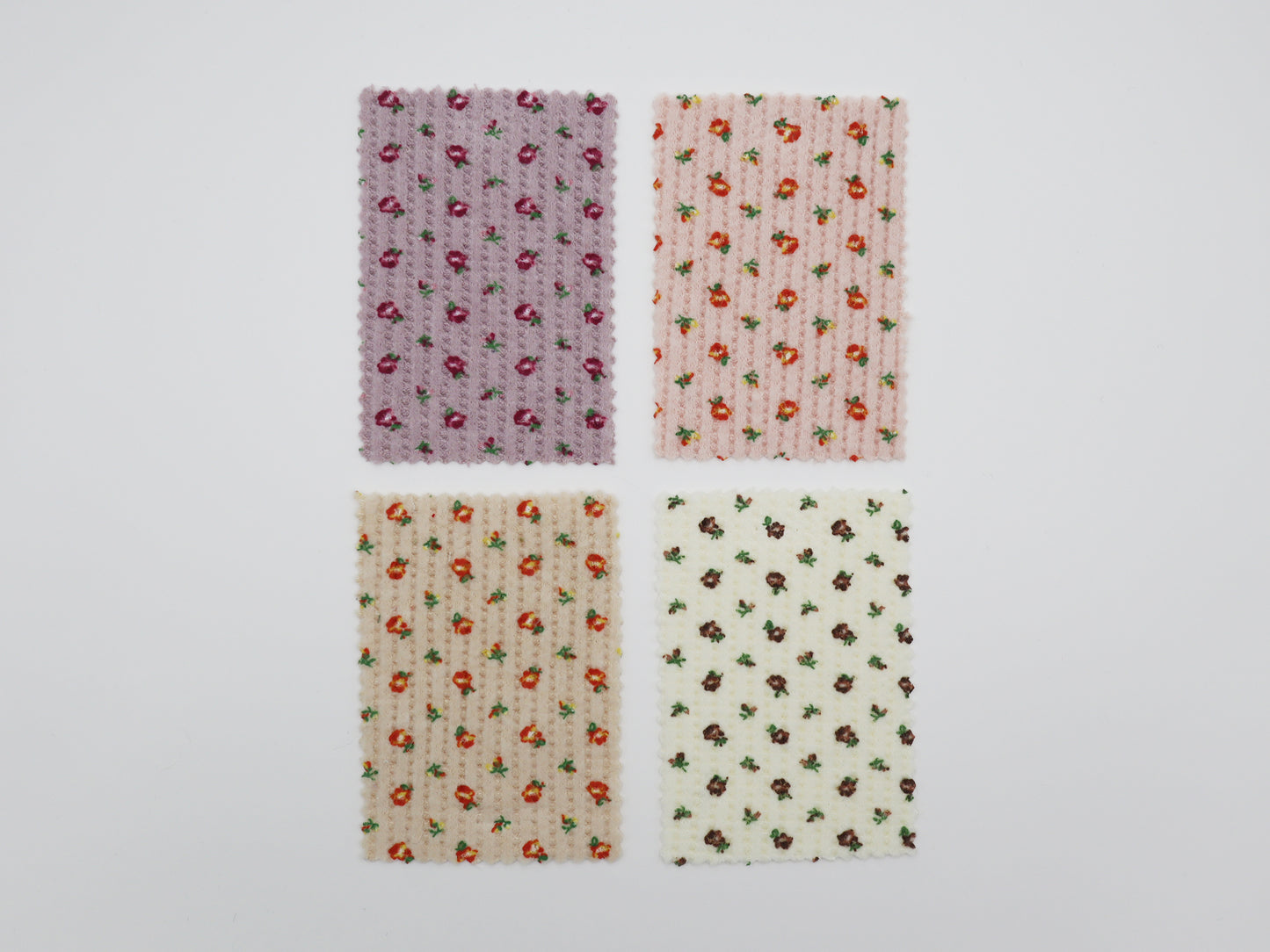 【25SS-135】起毛小花柄プリントワッフルニット　/0.5ｙあたり = ～1240円