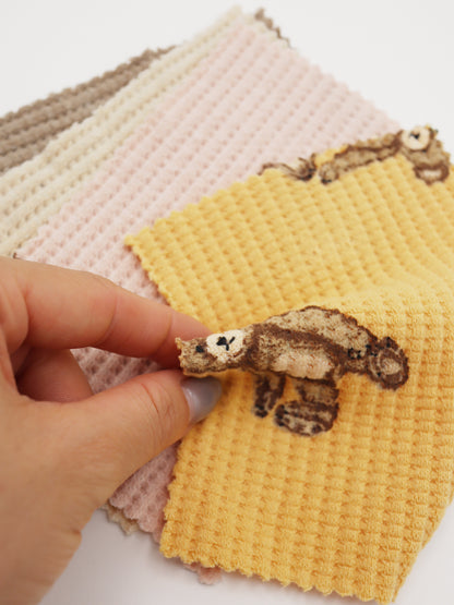 【25SS-136】くまさんプリントワッフルニット　/0.5ｙあたり = ～1200円