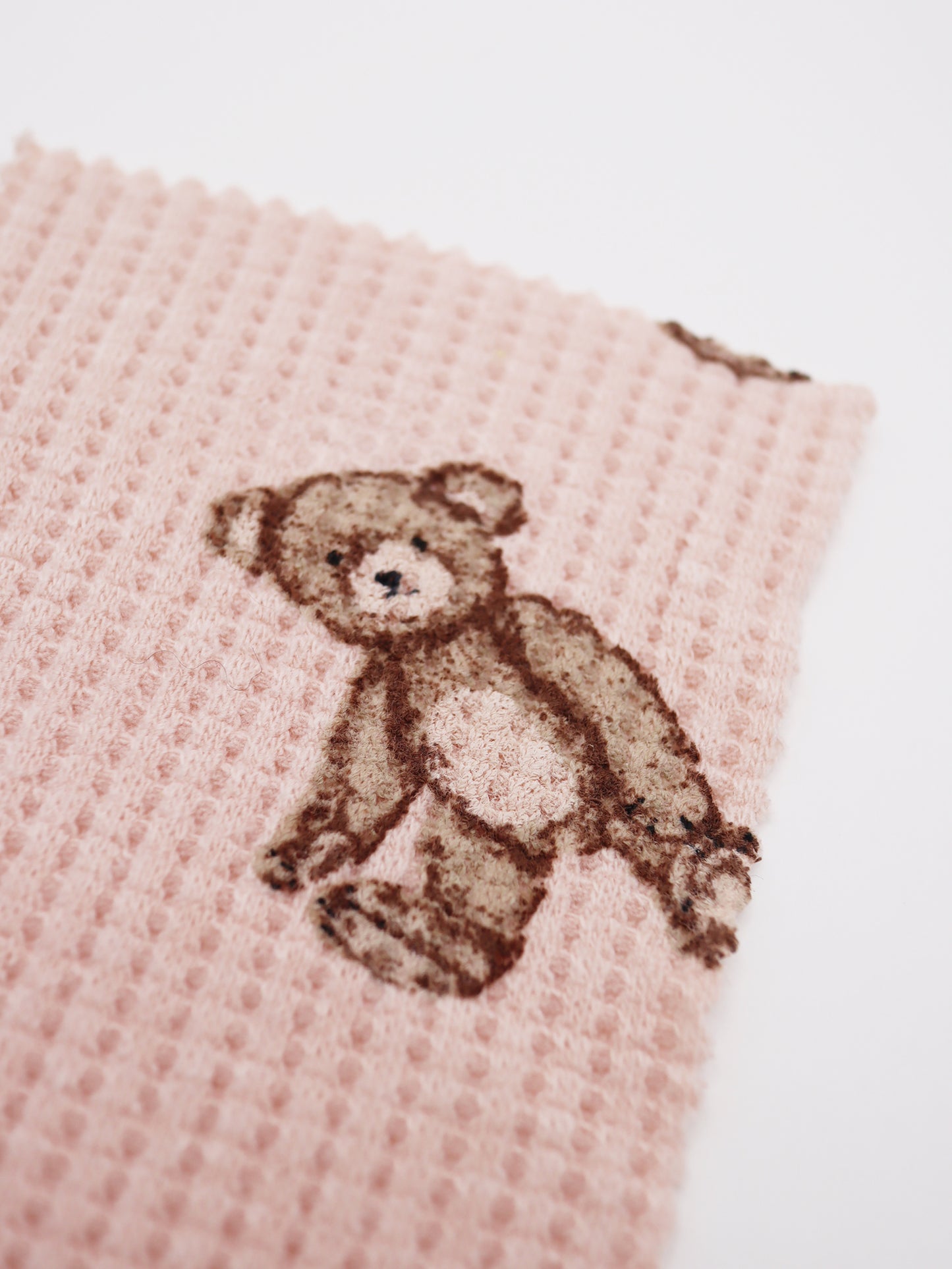 【25SS-136】くまさんプリントワッフルニット　/0.5ｙあたり = ～1200円