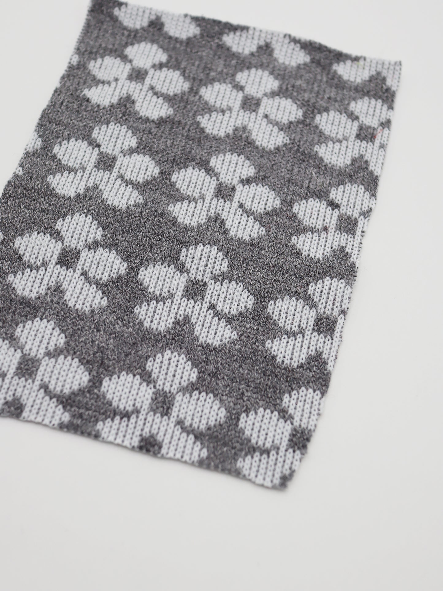 【25SS-133】レトロフラワージャガードダブルフェイスニット　/0.5ｙあたり = ～ 1035円