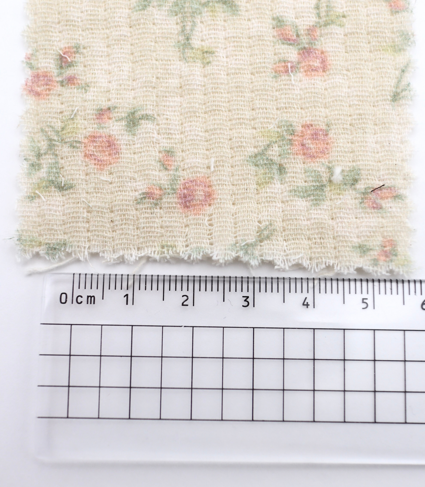 【25SS-264】小花柄プリント細キルティングヌビ　/0.5ｙあたり=～1110円