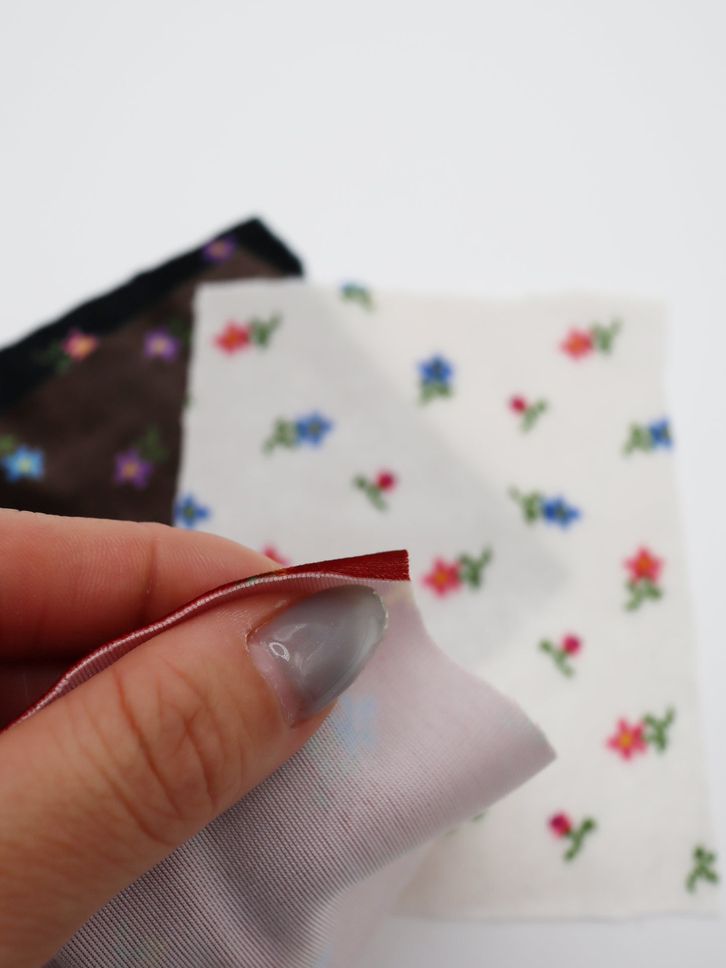 【25SS-132】小花柄プリントストレッチベロア　/0.5ｙあたり = ～1040円