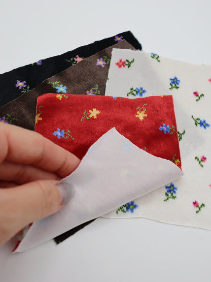 【25SS-132】小花柄プリントストレッチベロア　/0.5ｙあたり = ～1040円