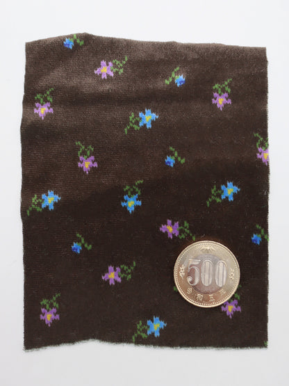 【25SS-132】小花柄プリントストレッチベロア　/0.5ｙあたり = ～1040円