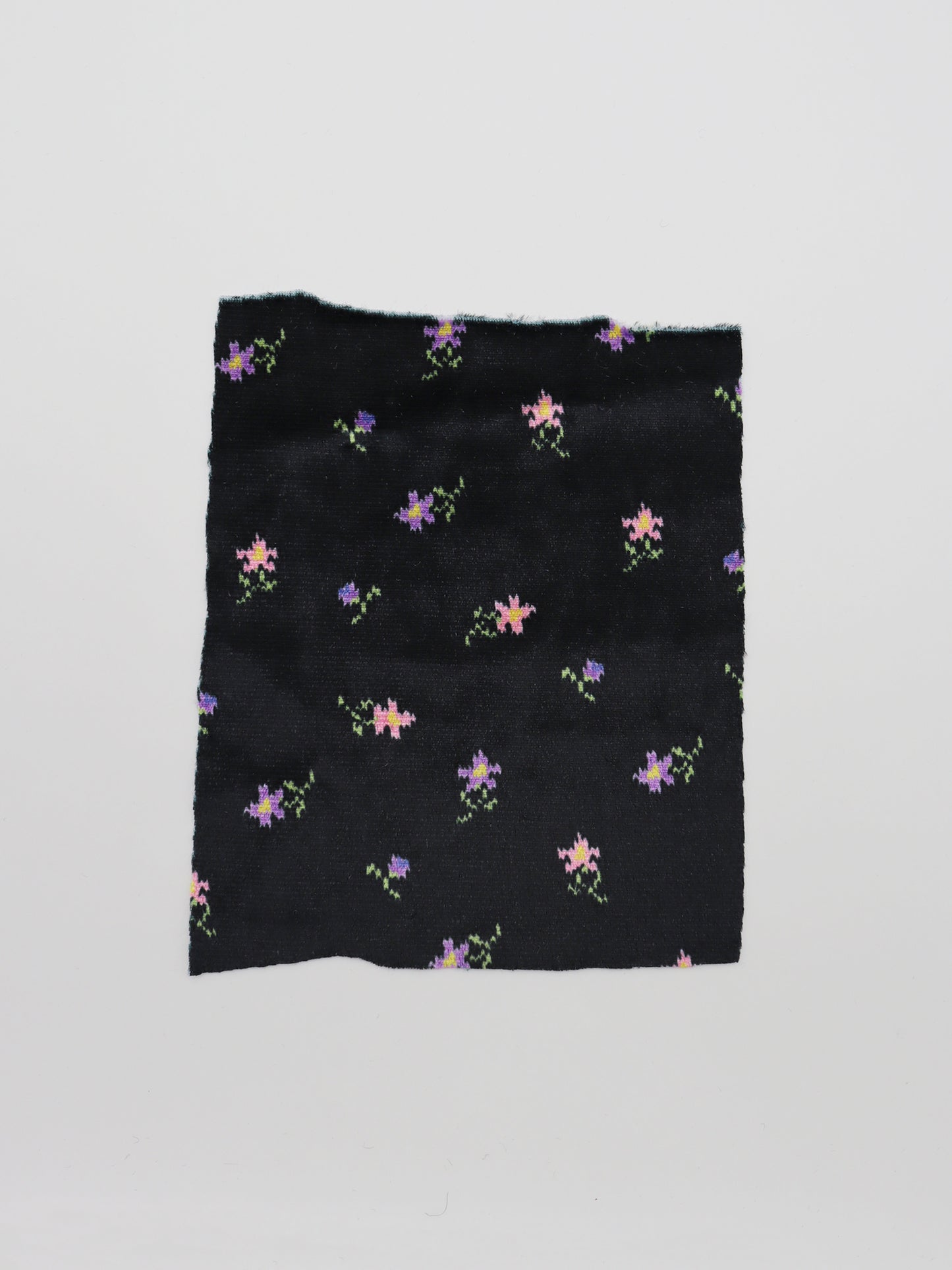 【25SS-132】小花柄プリントストレッチベロア　/0.5ｙあたり = ～1040円