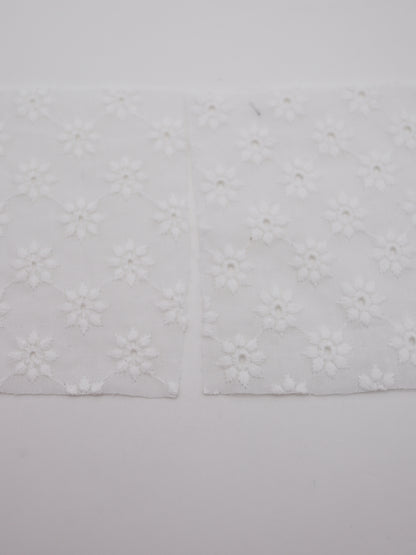 綿100%・幾何学フラワー刺繍ローン生地｜【生地幅】約142センチ 【混率】綿100％｜春夏ブラウス・ワンピ・子供服向け