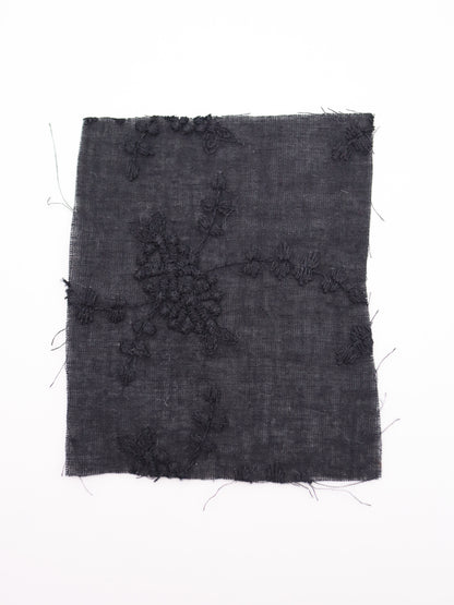 綿100%・草木柄ボタニカル刺繍ローン生地｜【生地幅】約132センチ 【混率】綿100％｜春夏ブラウス・ワンピ・子供服向け