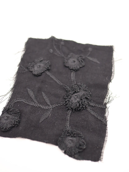 立体フリンジフラワー刺繍・ポリエステルボイル生地｜【生地幅】約127センチ 【混率】ポリエステル100％｜ドッグウェア・セレモニードレス・スカート向け