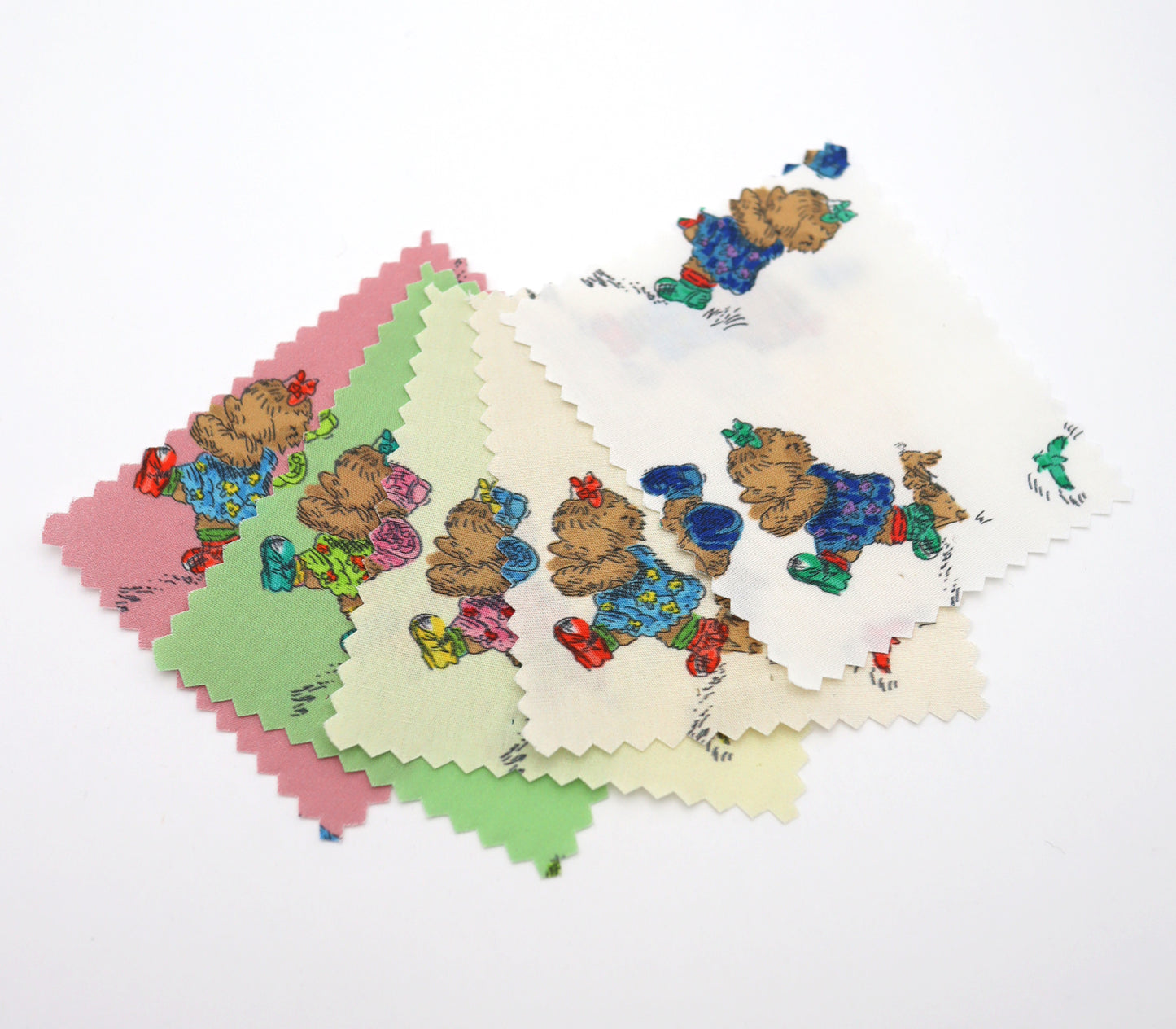 【25SS-246】追いかけっこクマちゃんプリント綿ローン　/0.5ｙあたり = ～850円