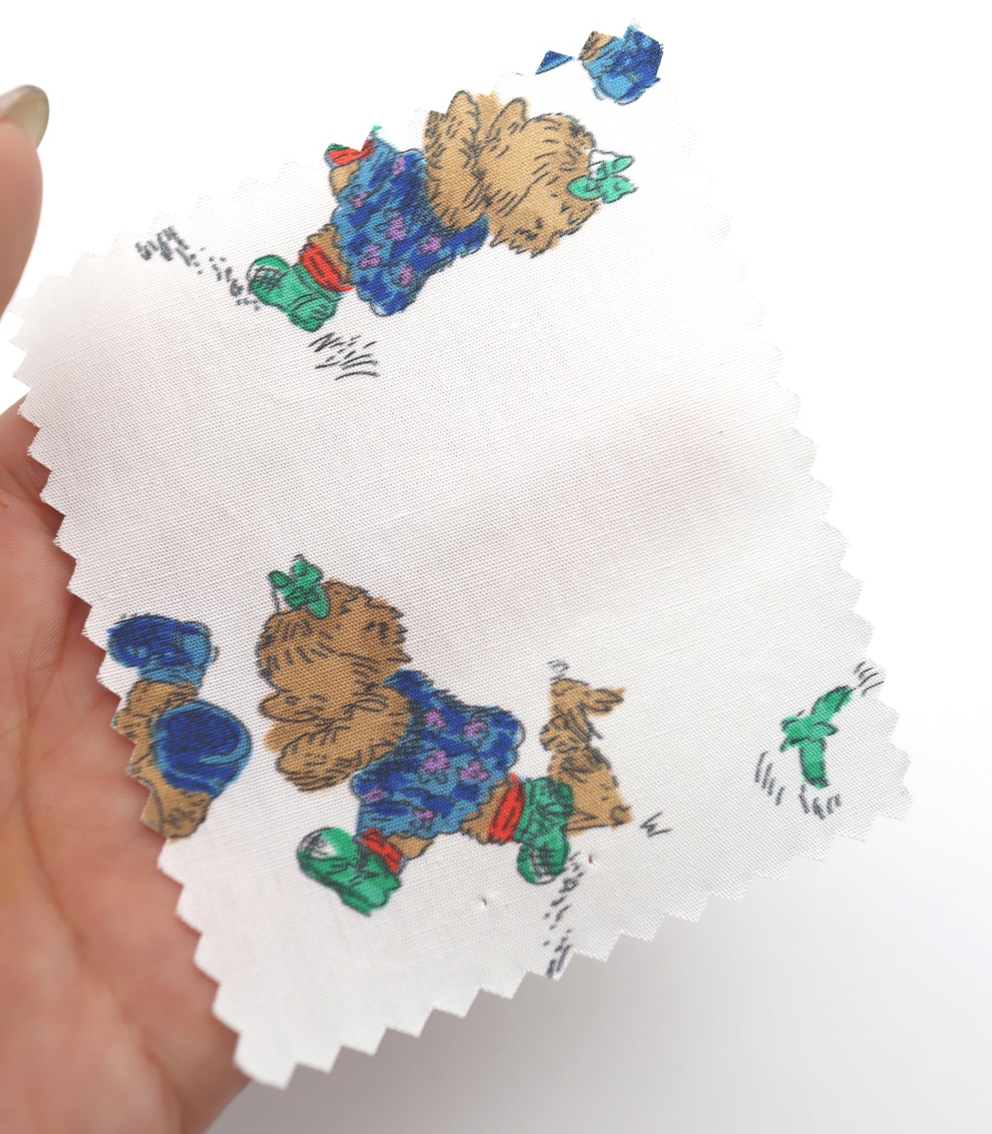 【25SS-246】追いかけっこクマちゃんプリント綿ローン　/0.5ｙあたり = ～850円