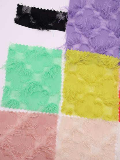 フェザーフリンジ・ジャガードシフォン生地｜【生地幅】約137センチ 【混率】ポリエステル100％｜ドッグウェア・春夏ブラウス・ドレス向け