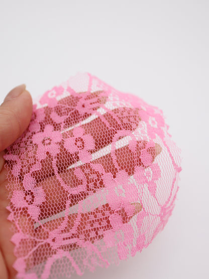 フラワー柄・ラッセルレース｜111cm幅・ポリエステル100%・超軽量・超速乾・透け感｜ドッグウェア・レイヤードトップス・装飾パーツ向け｜26SS-114【生地仕入れ代行卸】