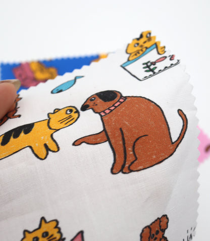 【25SS-253】仲良しワンにゃんずプリント綿ローン　/0.5ｙあたり = ～850円