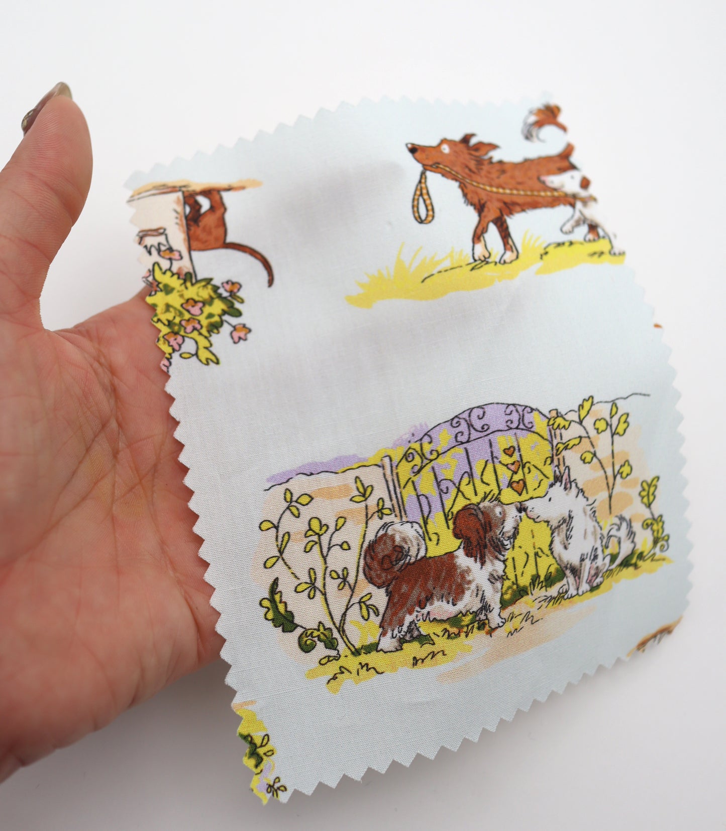 【25SS-254】お散歩ワンちゃんズプリント綿ローン　/0.5ｙあたり = ～850円