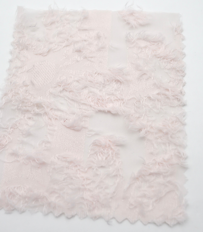 【25SS-305】花柄フリンジジャガードシフォン　/0.5ｙあたり = ～ 785円