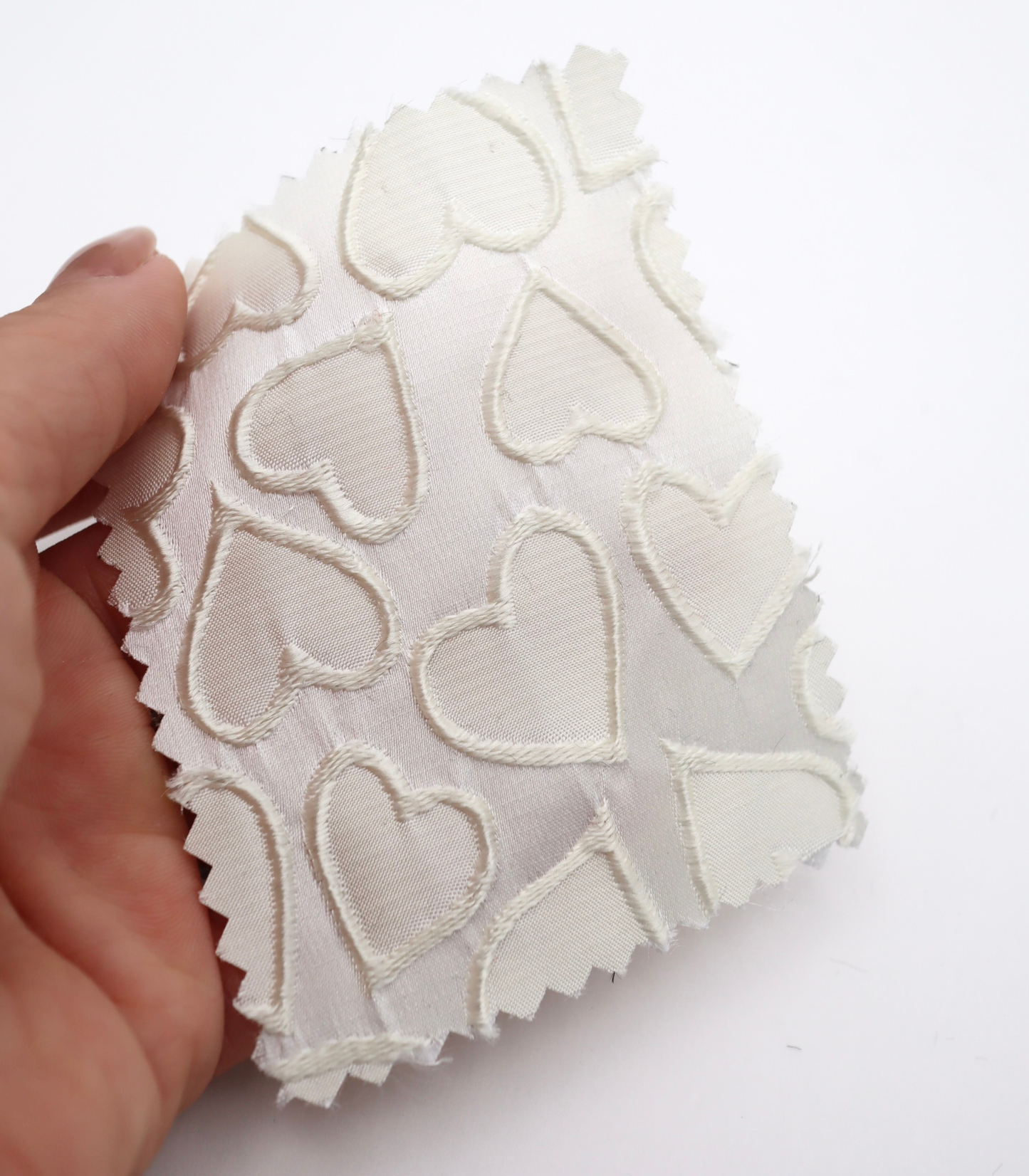 【25SS-041】ぷっくりハートジャガードサテン　/0.5ｙあたり=～865円