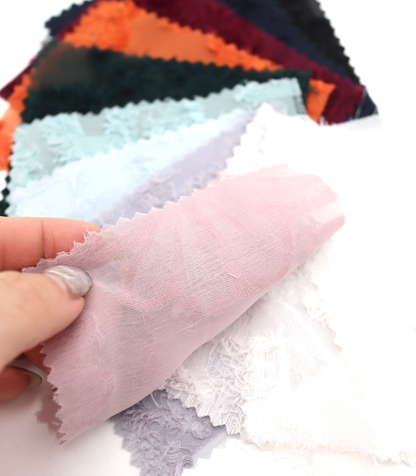 【25SS-305】花柄フリンジジャガードシフォン　/0.5ｙあたり = ～ 785円