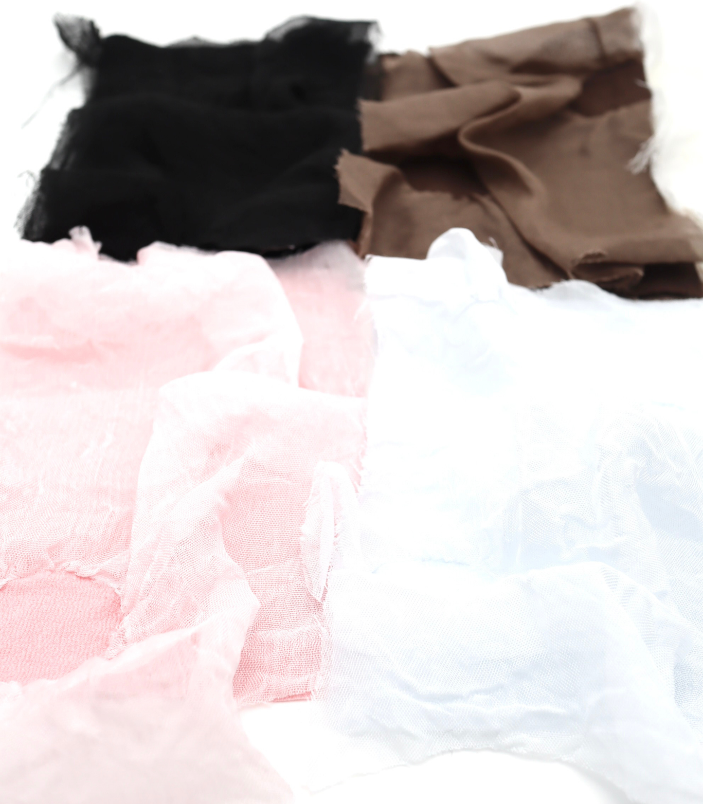 【25SS-211】ドットドッキング二重織ストレッチちりめん　/0.5ｙあたり = ～945円