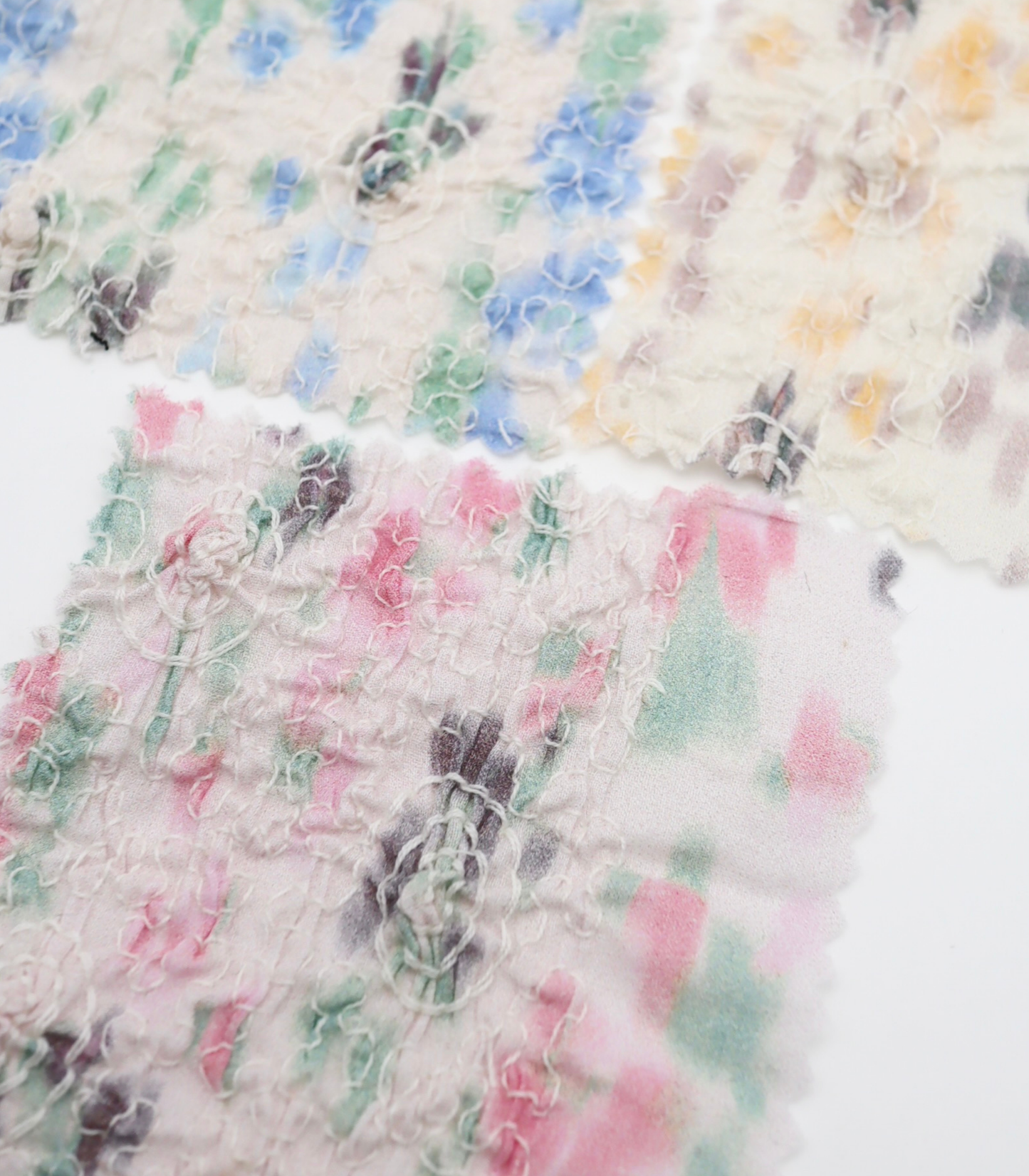 【25SS-206】シャーリング加工水彩風プリントローン　/0.5ｙあたり = ～1700円