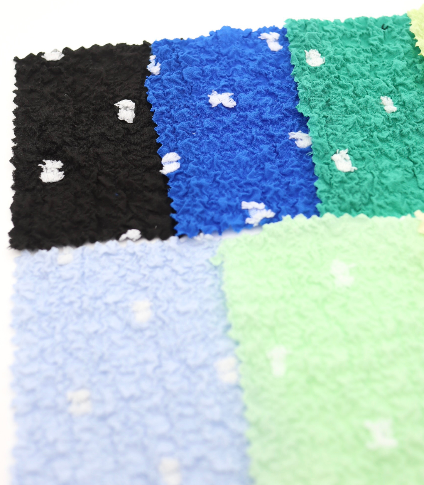 【25SS-205】カットドビードットジャガードシャーリングタフタ　/0.5ｙあたり = ～735円