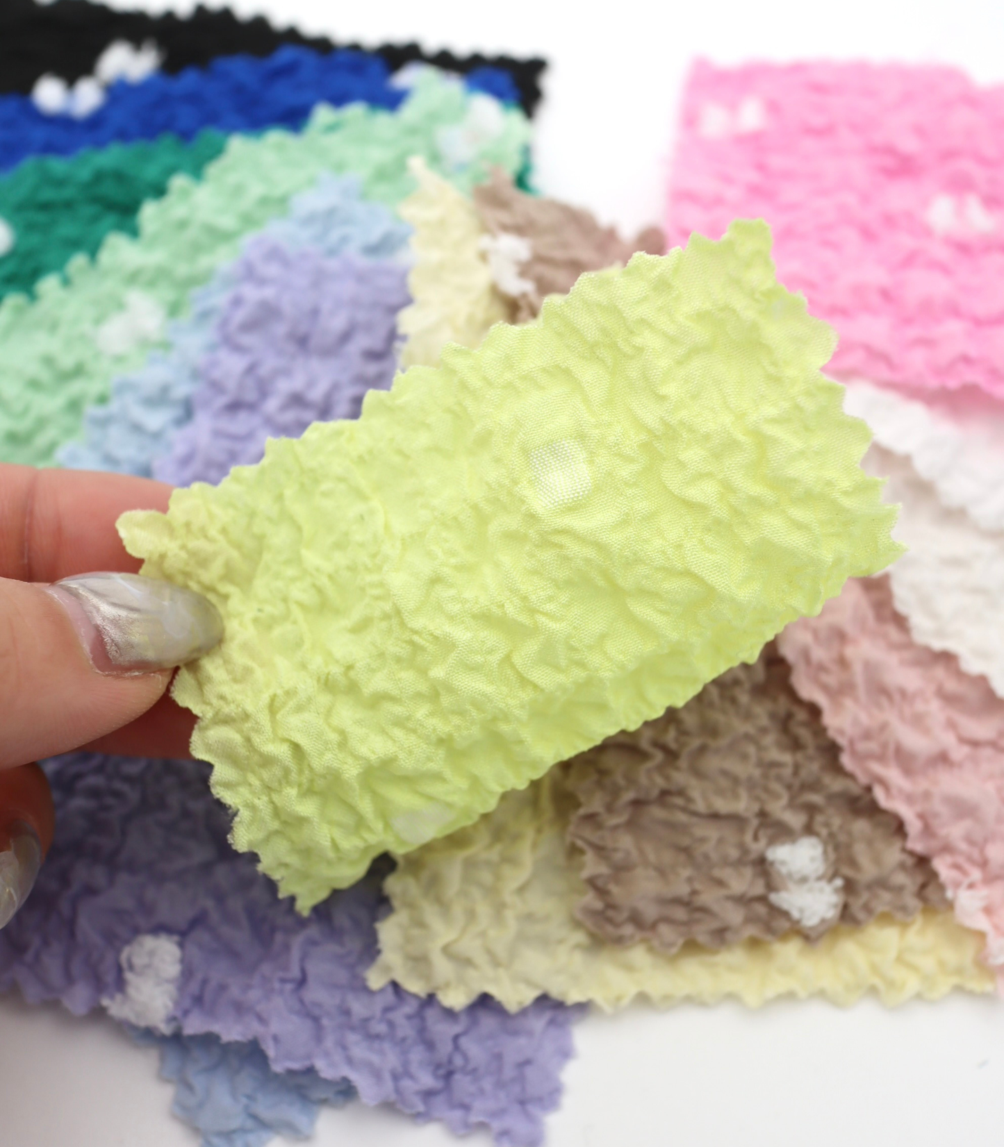 【25SS-205】カットドビードットジャガードシャーリングタフタ　/0.5ｙあたり = ～735円