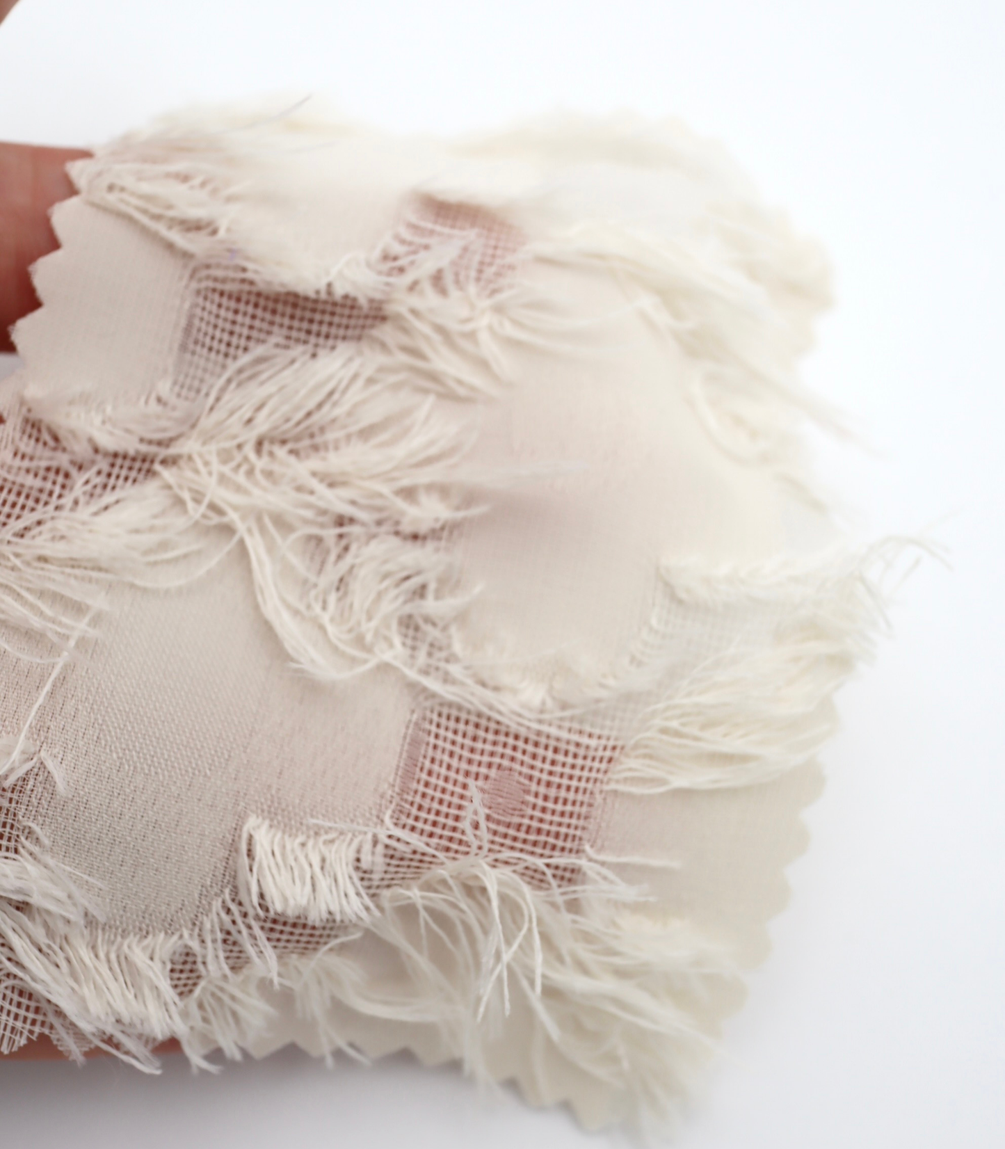 【25SS-379】フリンジトリミングフラワージャガードシフォン　/0.5ｙあたり = ～860円