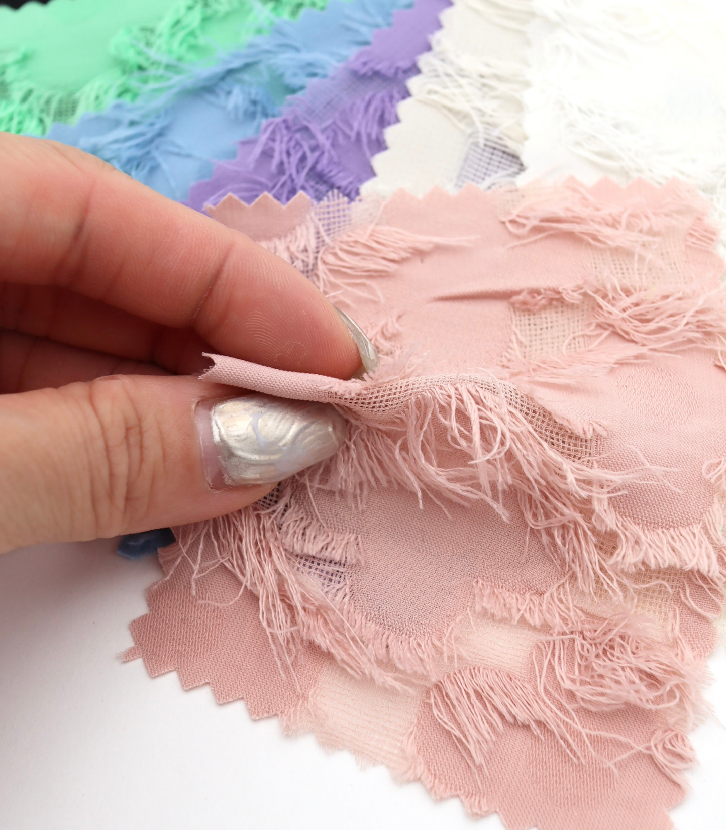 【25SS-379】フリンジトリミングフラワージャガードシフォン　/0.5ｙあたり = ～860円