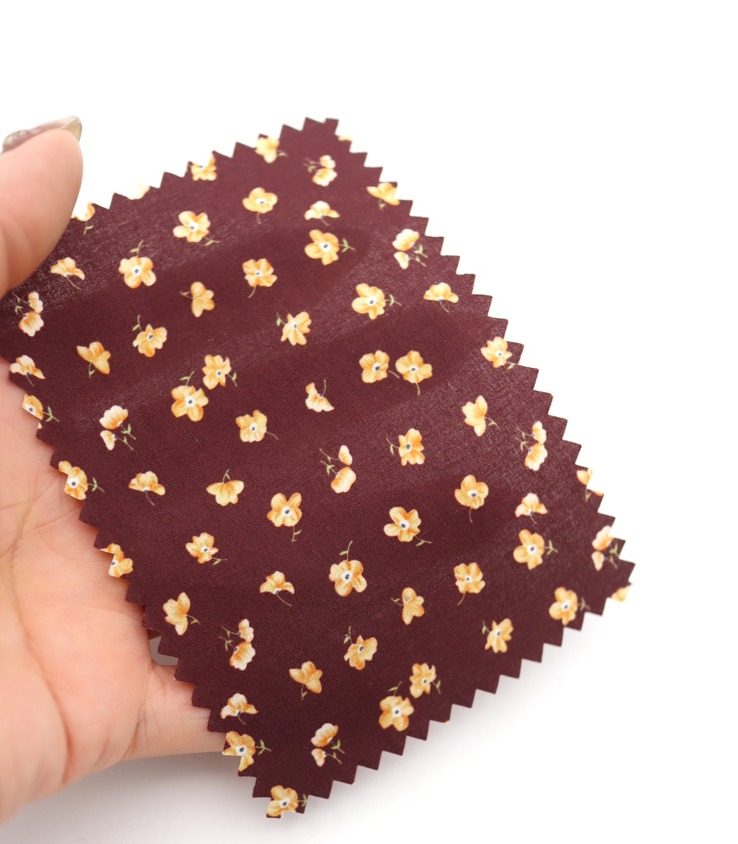 【25SS-232】小花柄プリント綿ローン　/0.5ｙあたり = ～715円