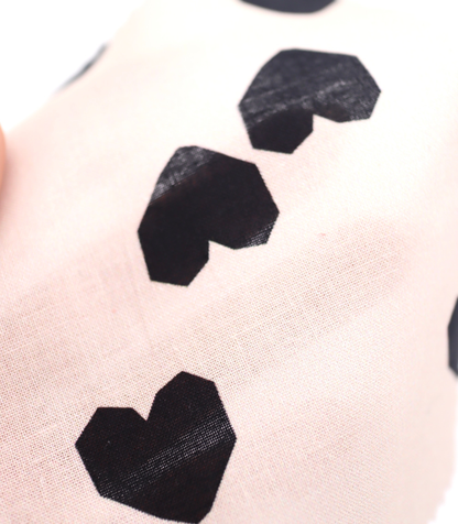 【25SS-046】ブロックハートプリント綿ローン　/0.5ｙあたり=～825円