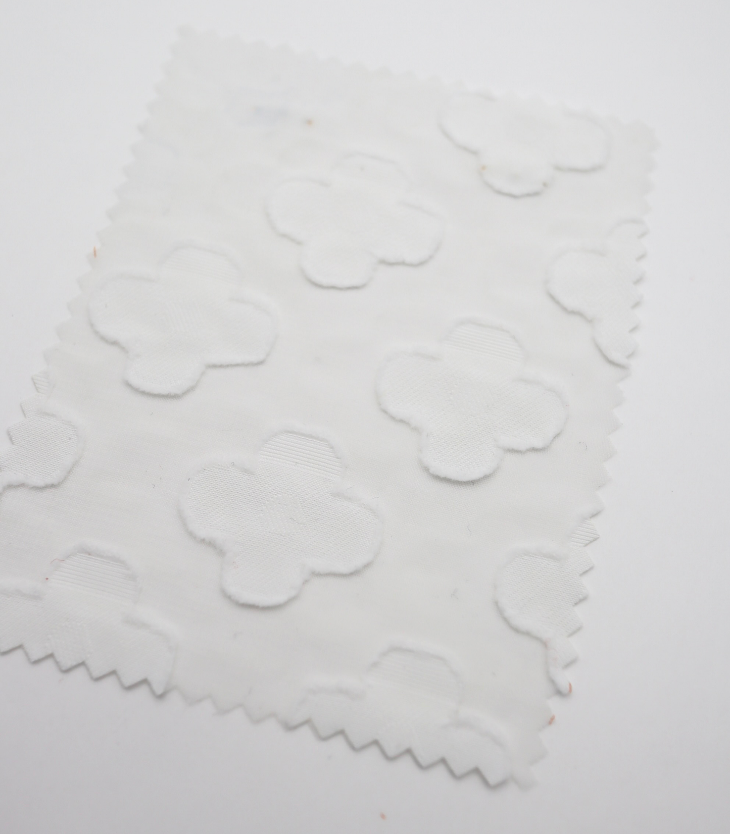 【25SS-376】立体フラワージャガードシフォン　/0.5ｙあたり = ～745円