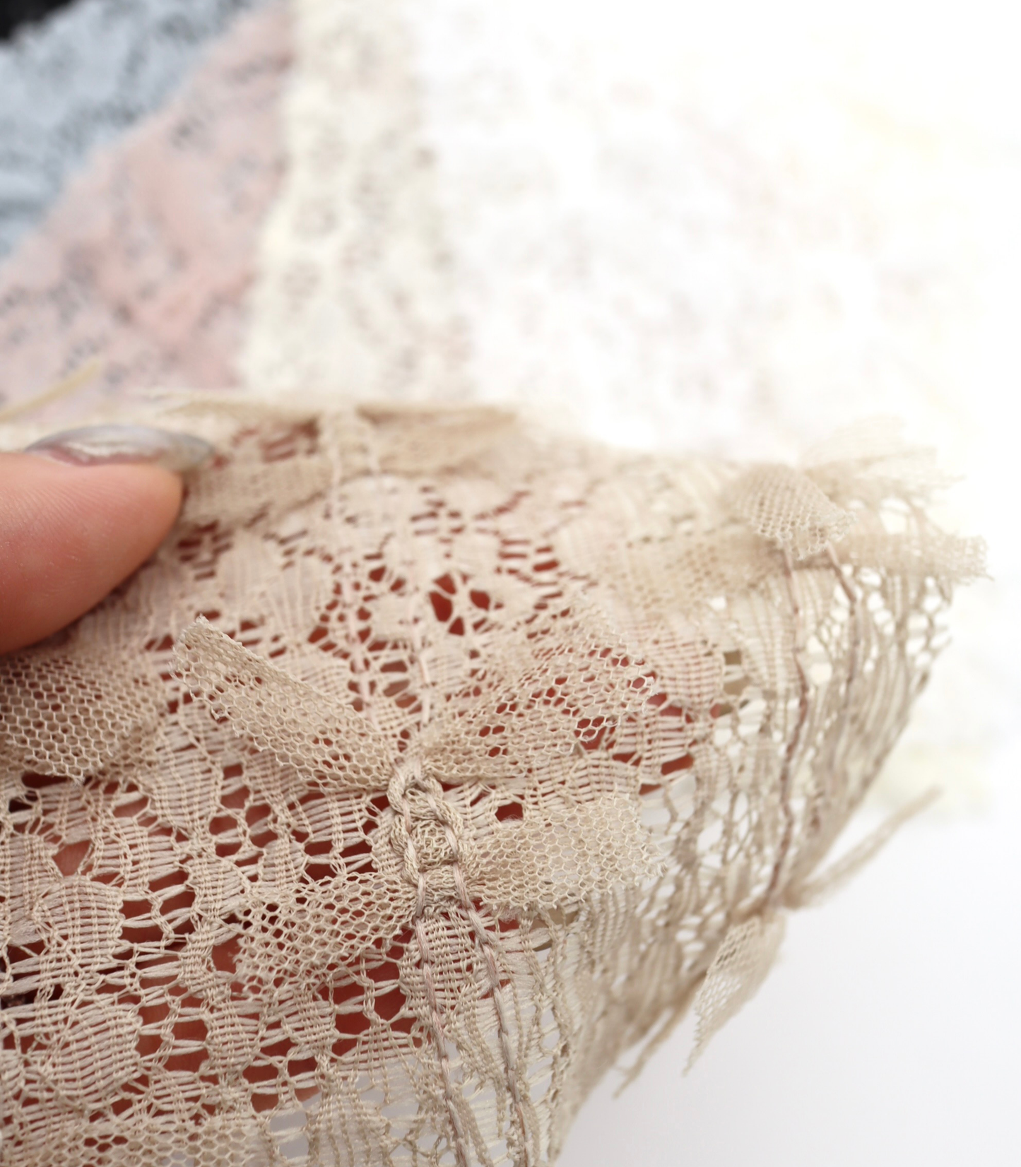 【25SS-380】チュールリボン付きレース　/0.5ｙあたり = ～1005円