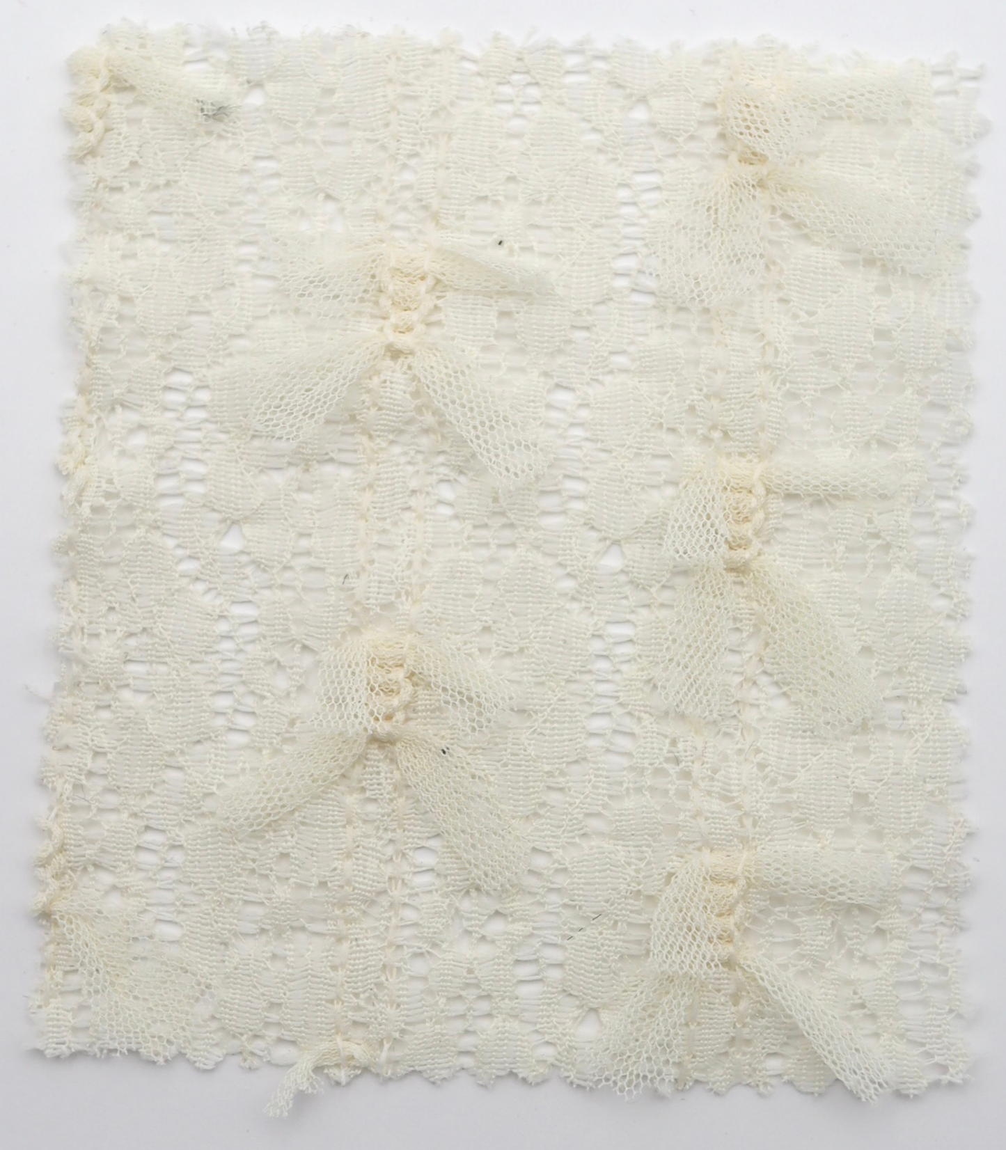 【25SS-380】チュールリボン付きレース　/0.5ｙあたり = ～1005円