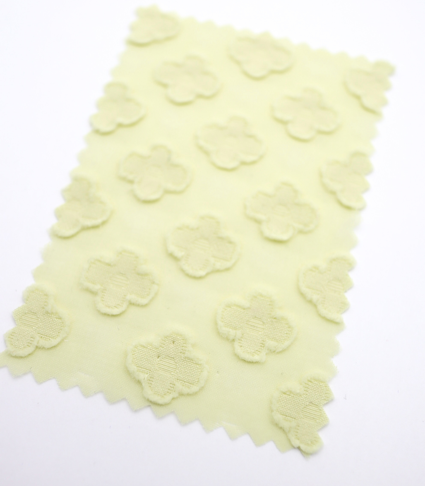 【25SS-372】立体プチフラワージャガードシフォン　/0.5ｙあたり = ～775円