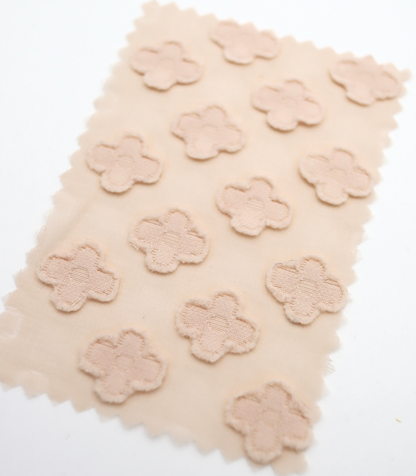 【25SS-372】立体プチフラワージャガードシフォン　/0.5ｙあたり = ～775円