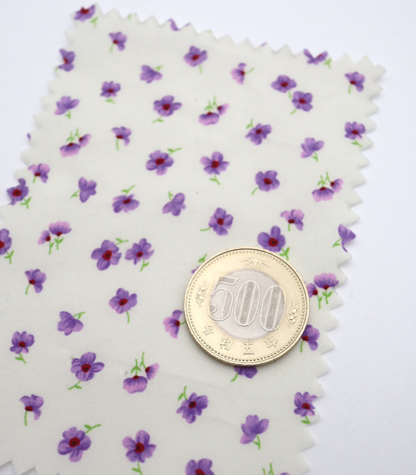 【25SS-232】小花柄プリント綿ローン　/0.5ｙあたり = ～715円