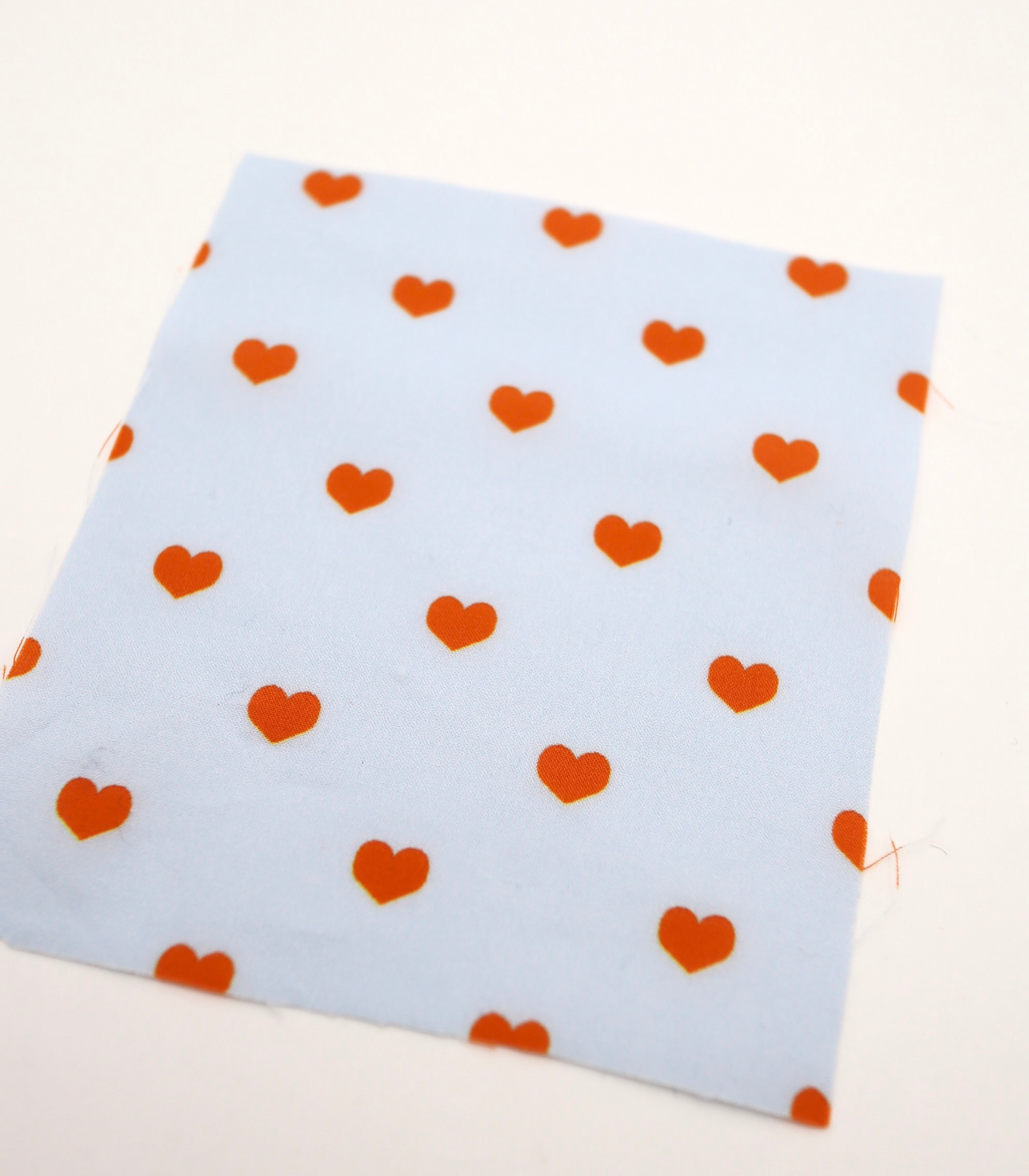 【25SS-049】プチハートプリント綿ローン　/0.5ｙあたり=～725円