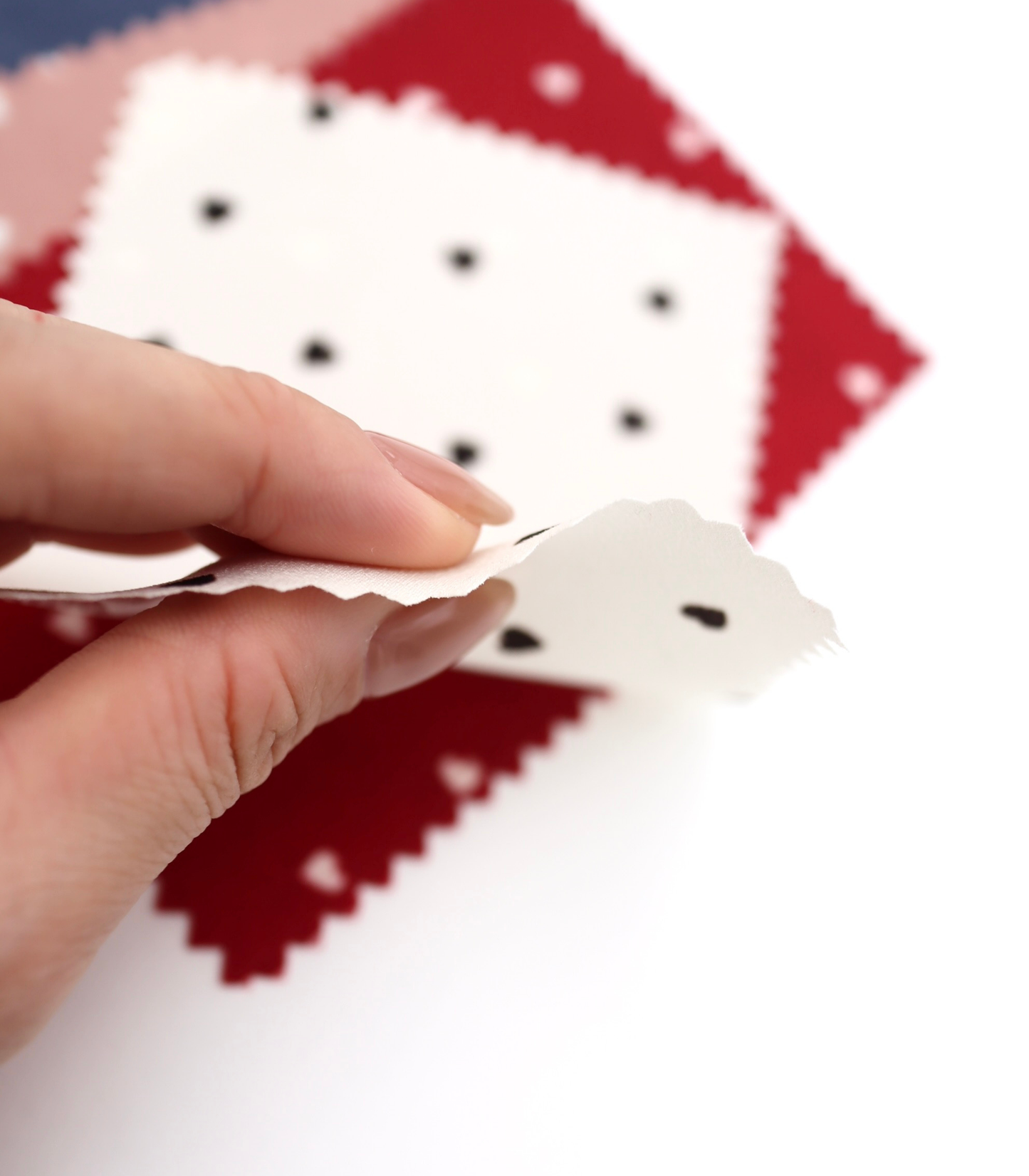 【25SS-048】プチハートプリントポリエステルデシン　/0.5ｙあたり=～765円