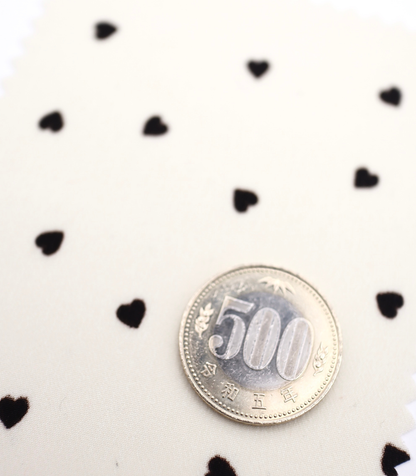 【25SS-048】プチハートプリントポリエステルデシン　/0.5ｙあたり=～765円