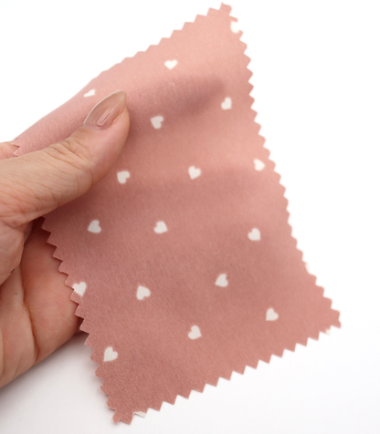 【25SS-048】プチハートプリントポリエステルデシン　/0.5ｙあたり=～765円